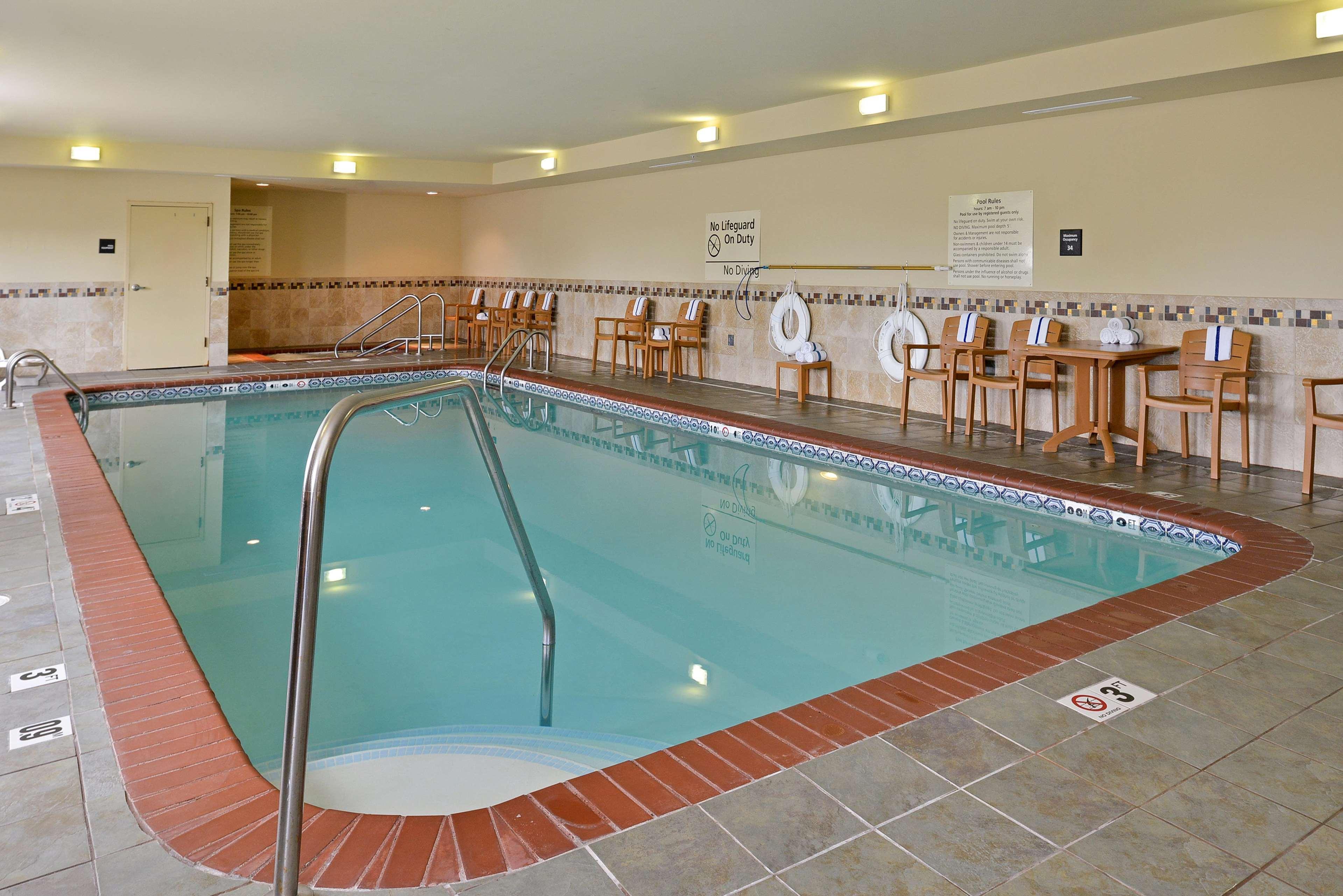 Hampton Inn Muscatine Exterior foto